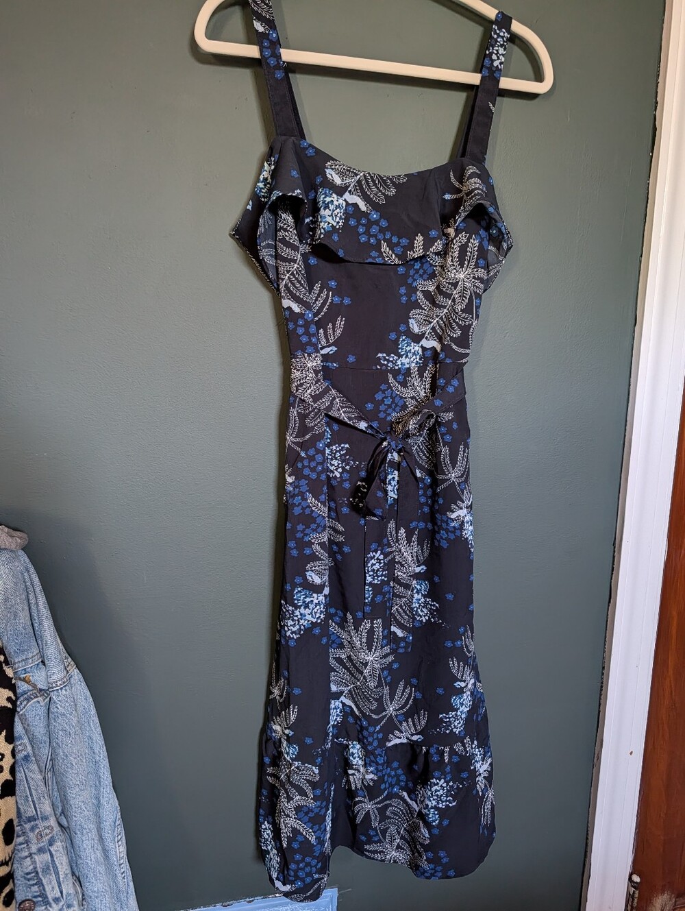 Banana Republic Dark Blue Midi Dress with Blue Floral And Leaf Print
